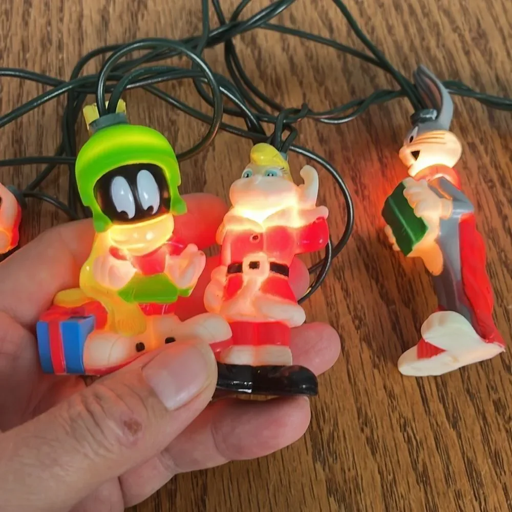 Warner Brothers 10 lights Christmas String Bugs Daffy Marvin & Lola 3d shapes